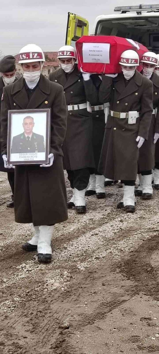 Kalp Krizine Yenik Düşen Kıdemli Astsubay Son Yolculuğuna Uğurlandı