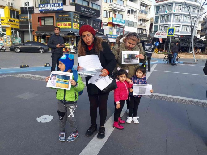 Marmaris’te Yaşayan Ukraynalılar Barış Çağrısı Yaptı
