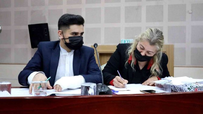 Gençler Bilgileriyle Yarıştı