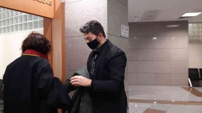 Muhabire Hakaret Ettiği İddia Edilen Emre Kınay Hakim Karşısında