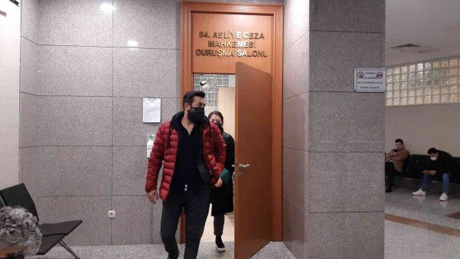 Muhabire Hakaret Ettiği İddia Edilen Emre Kınay Hakim Karşısında