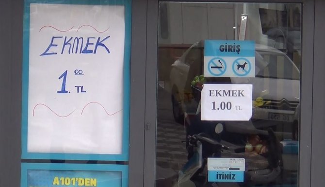 Sokağındaki Zincir Marketleri Dize Getirdi: Ekmek 1 Tl’ye Düştü