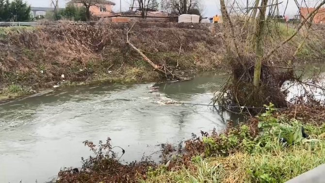 Sakarya’da Derede Erkek Cesedi Bulundu