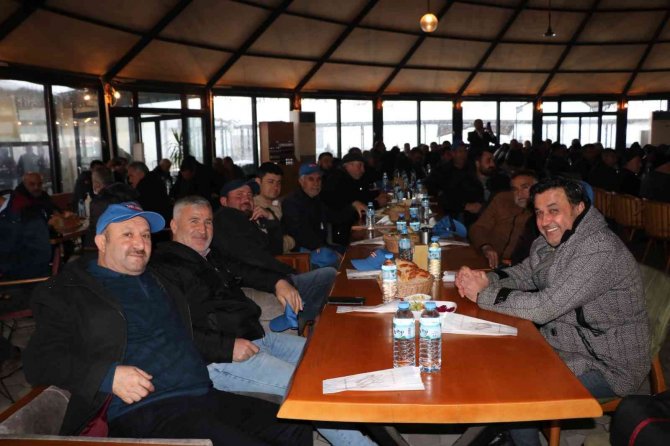 Sandıklı’da Çiftçiler Bilgilendirildi