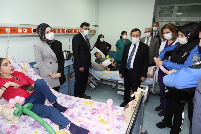 Serebral Palsi Hastası Kardeşlere Moral