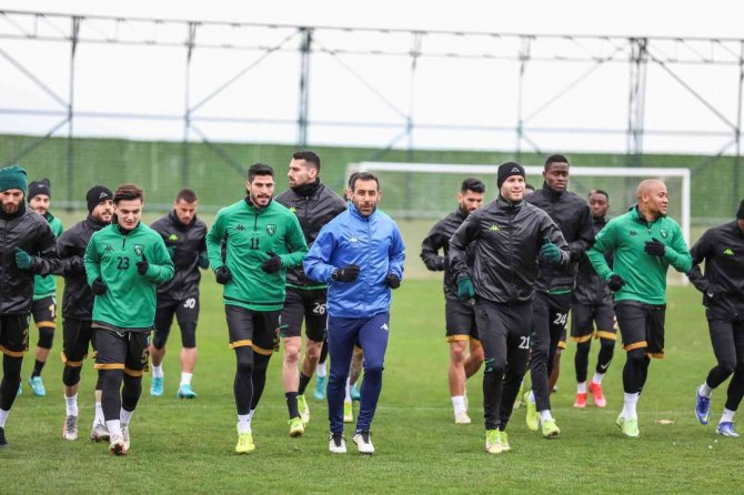 Kocaelispor, Keçiörengücü Maçına Tam Kadro Hazırlandı