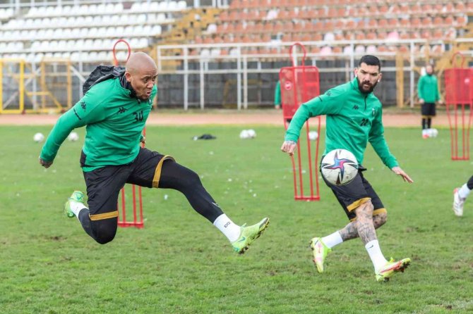 Kocaelispor, Keçiörengücü Maçına Tam Kadro Hazırlandı