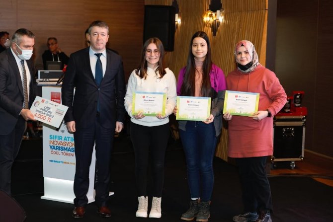 Sultangazi’de ‘Sıfır Atık İ̇novasyon Yarışması’nın Ödülleri Sahiplerini Buldu