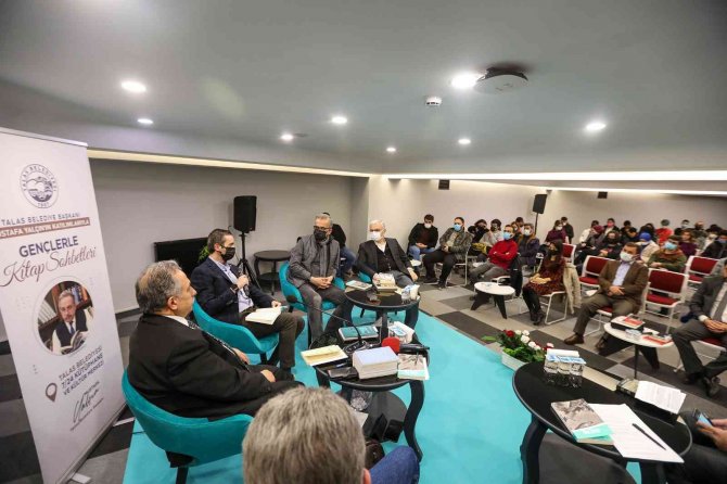 Talas’ta Kitap Sohbetleri ’Geçmişten Geleceğe’ Uzandı