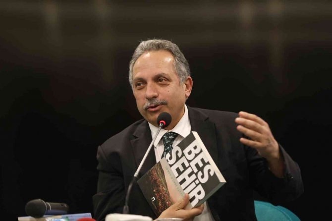 Talas’ta Kitap Sohbetleri ’Geçmişten Geleceğe’ Uzandı