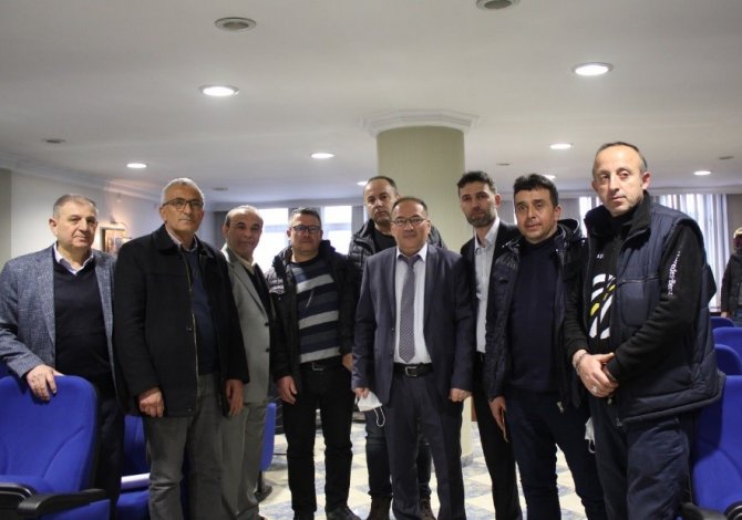 Tavşanlı Marangozlar Başkanı Çağlar, Güven Tazeledi
