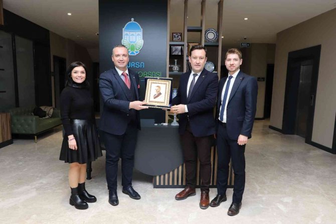 Bursa Tb Online Akademi’de Çay 5.0 Söyleşilerinin Konuğu Tobb Borsalar Müdürü Yiğit Ateş Oldu