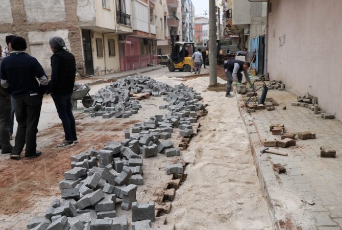 Turgutlu’da Sokak Ve Caddeler Güzelleşiyor