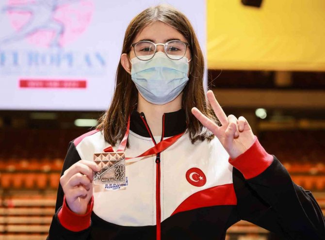 Avrupa Şampiyonası’nda Bir Günde İki Bronz Madalya