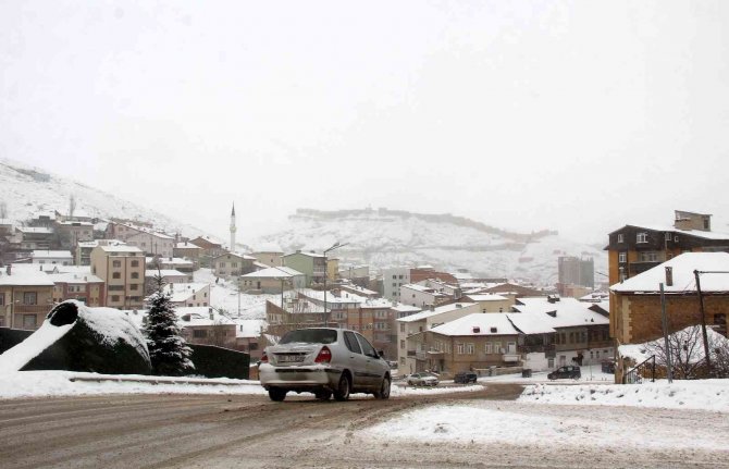 Yüksek Kesimlerde Kar Yağışı