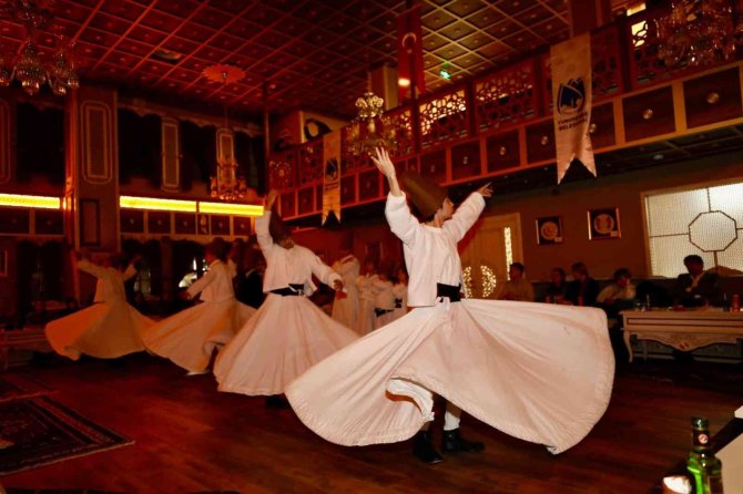 Başkan Çerçi Erasmus Öğrencilerini İ̇rfan Meclisinde Ağırladı