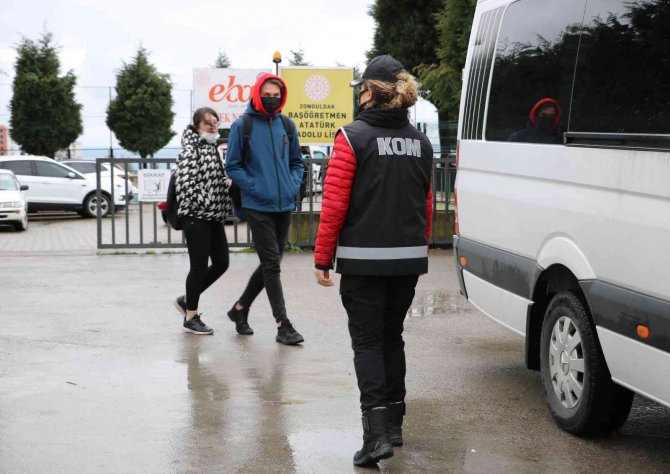 Okul Çevrelerinde Narkotik Denetimi Yaptılar