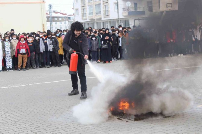 Akyurt’ta Okullarda Afet Tatbikatı