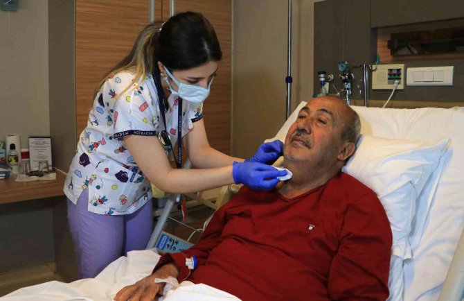 "Mahalle Bilim Kurulu" Dediği Arkadaşları Yüzünden Felç Kalıyordu