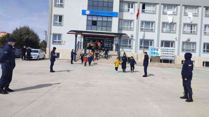 Uşak’ta Deprem Anı Ve Tahliye Tatbikatı Yapıldı