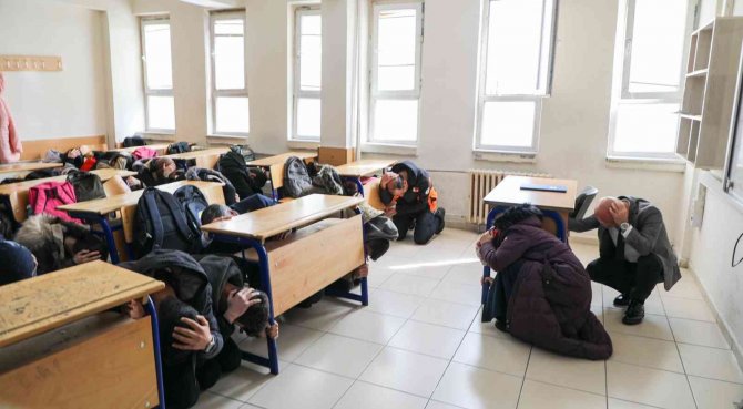 Ağrı’da Afet Tatbikatı Düzenlendi