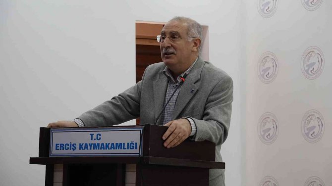 Erciş’te Akademisyen Ve Yöneticiler Öğrencilerle Buluştu