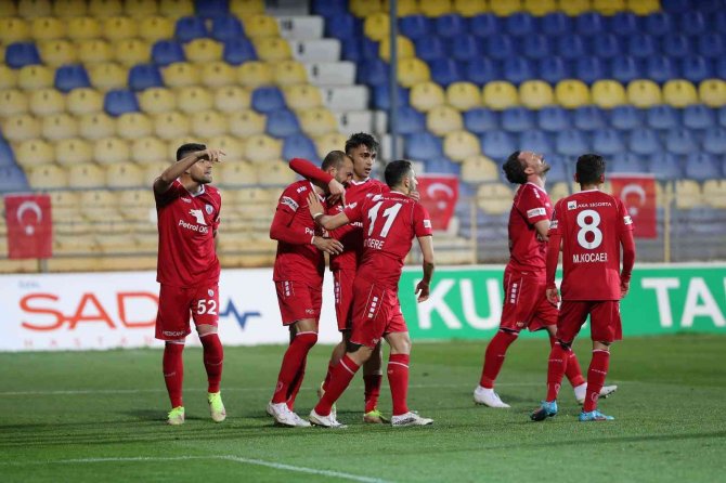 Altınordu, Bb Erzurumspor Karşısında Galibiyeti Hedefliyor