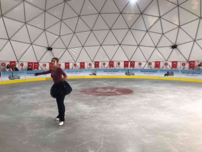 Ahmet Çalık Adına Yapılan Spor Tesisi Açıldı