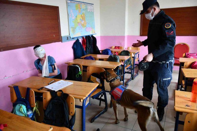 Artvin’de ‘Deprem Anı Ve Tahliye Tatbikatı’ Yapıldı