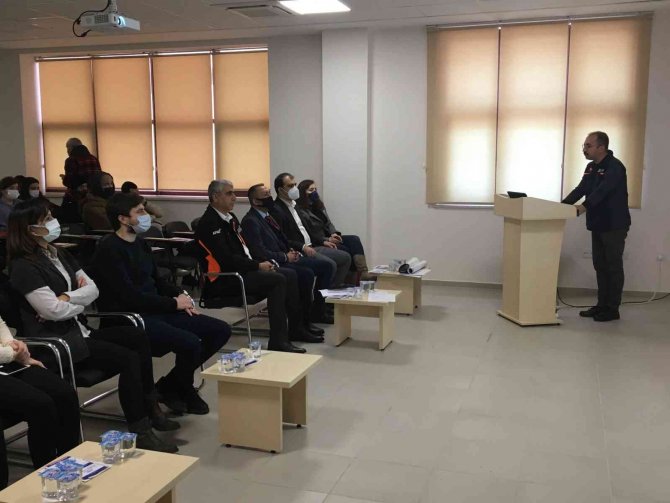 Germencik Yamantürk Myo’da ’Deprem Bilinci Konferansı’ Düzenlendi