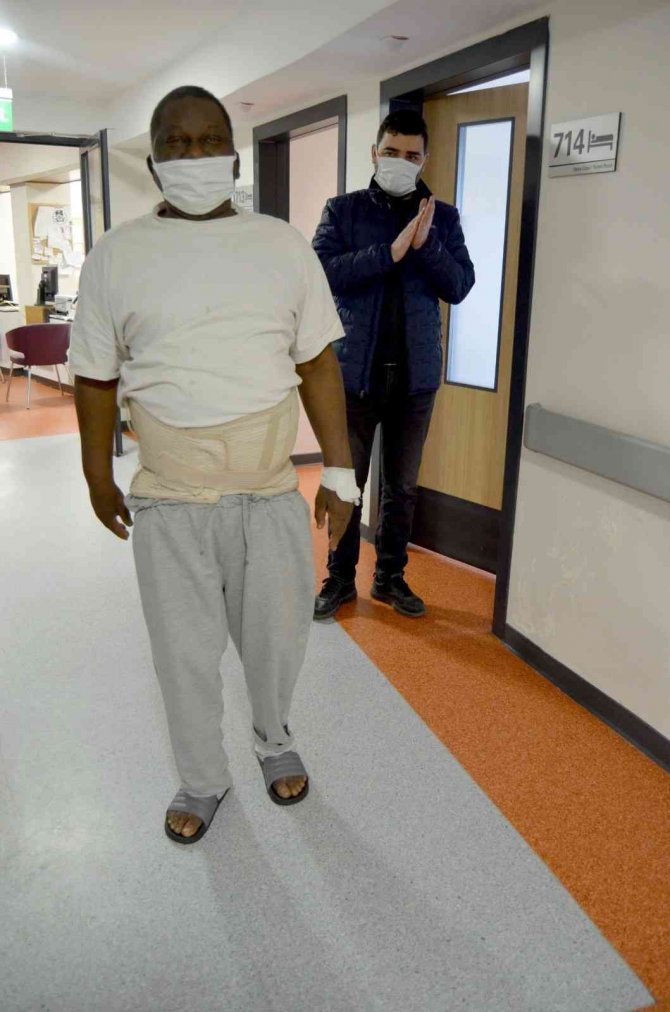 Mali’li Diakite Ülkesinden 4 Bin 900 Km Uzaklıkta Yeniden Yürümeye Başladı