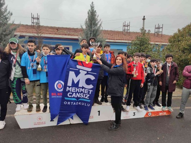Bocce Ve Oryantirin Branşında Şampiyon Öğrencilere Ödül