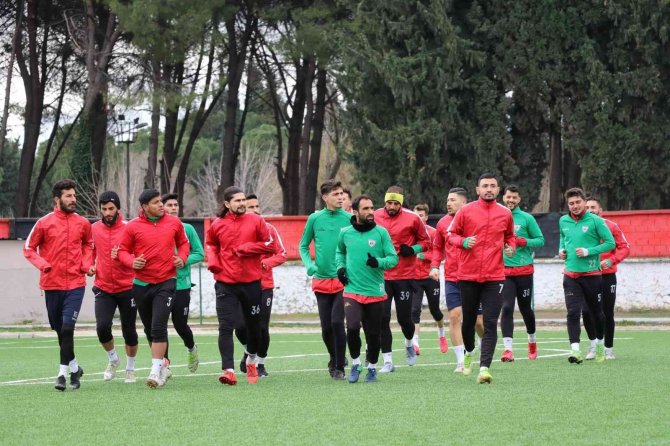 Zirve Yarışını Sürdüren Sarayköyspor, Lideri Gözüne Kestirdi