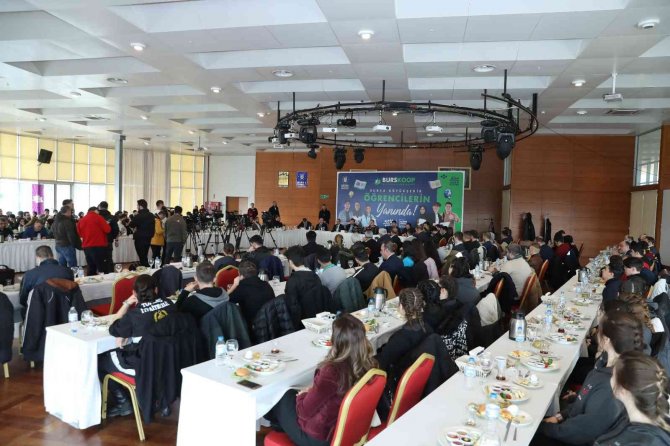 Bursa Büyükşehir’den 3 Bin Üniversite Öğrencisine Burs Desteği