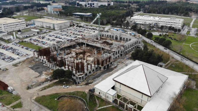 Bursa’nın Görkemli Camisinde Kaba İnşaat Bitme Aşamasına Geldi