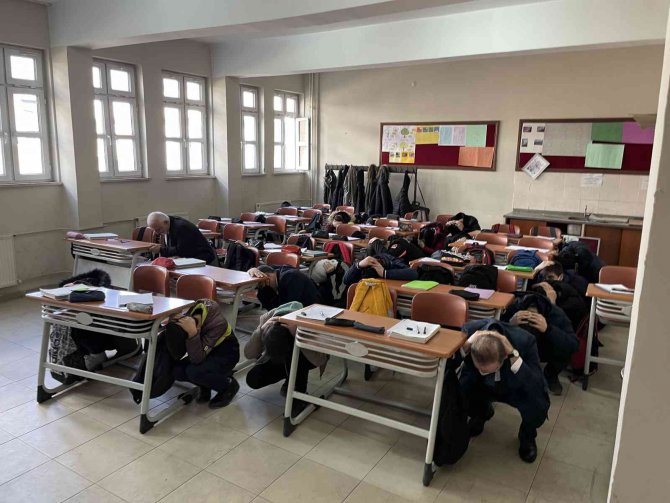 Düzce’de Deprem Tatbikatı Yapıldı