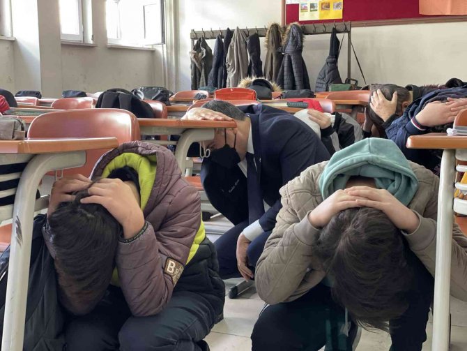 Düzce’de Deprem Tatbikatı Yapıldı