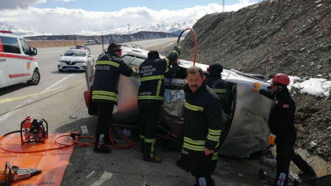 Erzincan’da Trafik Kazası: 1 Ölü, 1 Yaralı