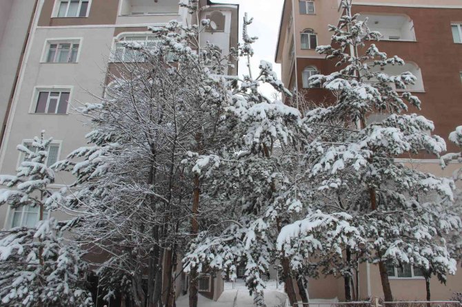 Erzurum’a Kış Geri Geldi