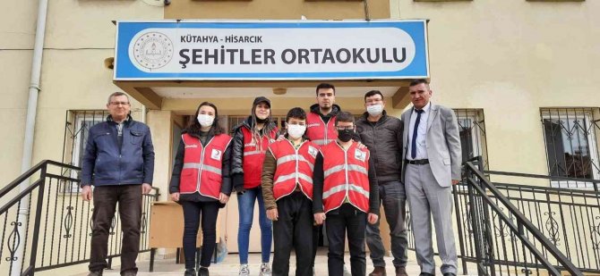 Tatbikata Katılan Öğrencilere Kek Ve Meyve Suyu