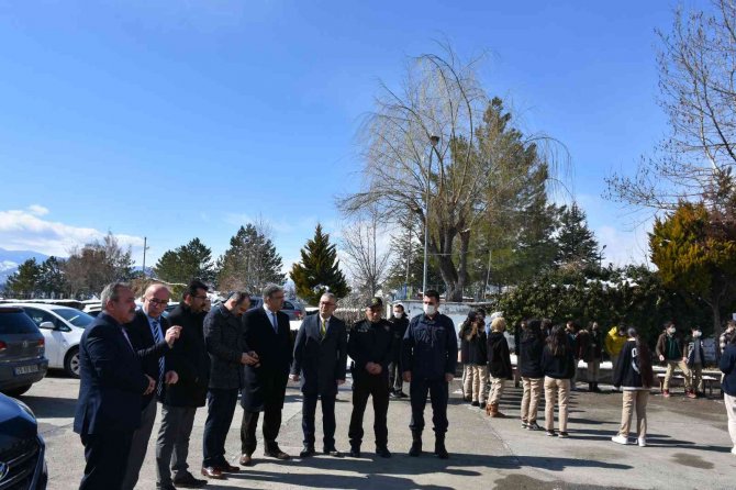Tosya’daki Okullarda Eş Zamanlı Deprem Tatbikatı