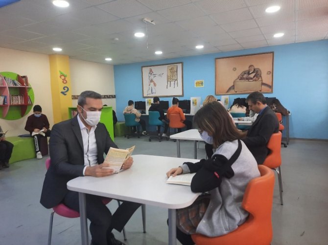 Kaymakam Çiçek, Kitap Okuma Etkinliğine Katıldı