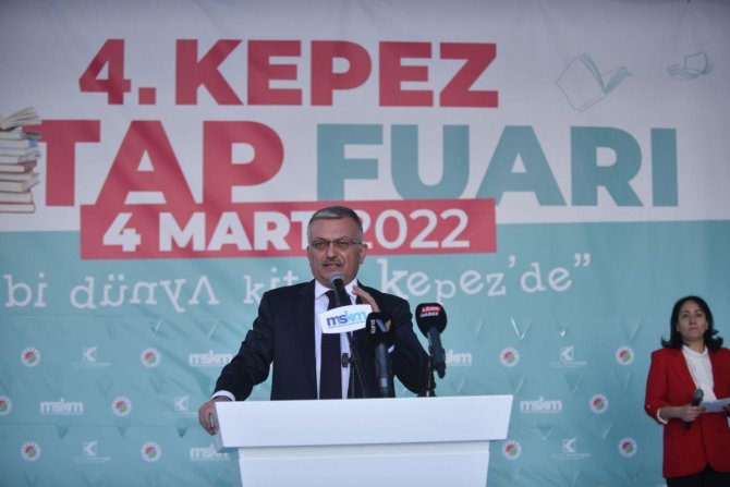 4. Kepez Kitap Fuarı Kapılarını Açtı