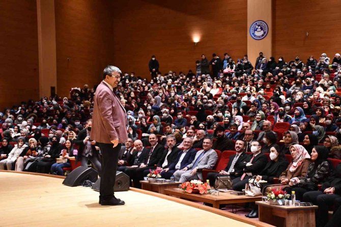 Kestel’de Hayati İ̇nanç’a Büyük İlgi
