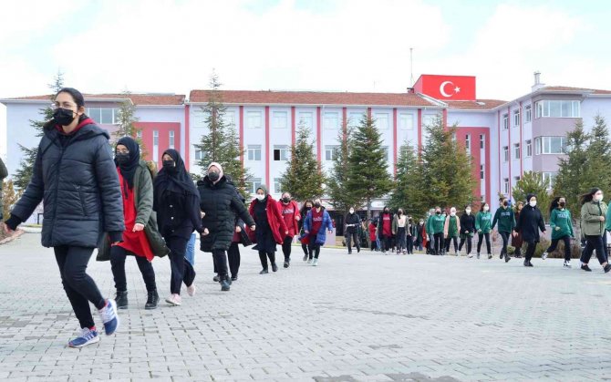 Kırşehir’de Deprem Tahliye Tatbikatı Yapıldı