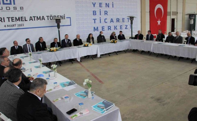 Muradiye Osb’nin Yeni Ticaret Merkezinin Temeli Törenle Atıldı