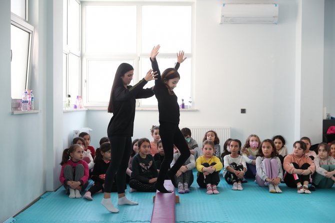 Cimnastiğe Minik Kursiyerlerden Büyük İlgi