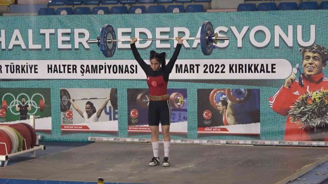 Türkiye Halter Şampiyonası’nda Heyecan Devam Ediyor