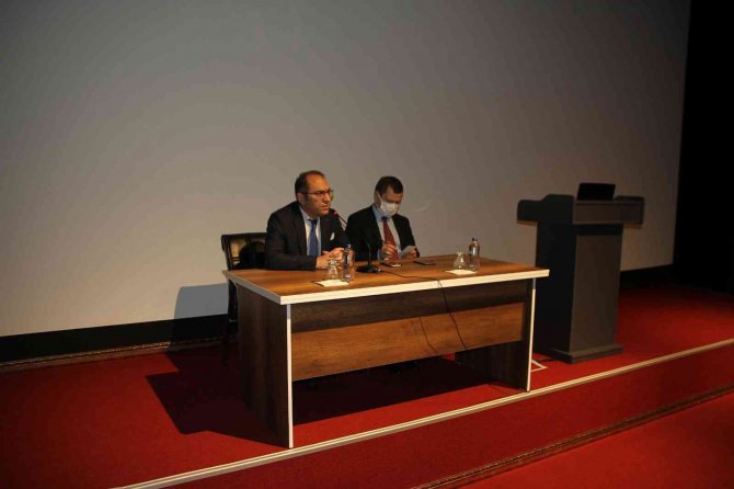 Kaymakam Demirer, Okul Müdürleriyle Bir Araya Geldi