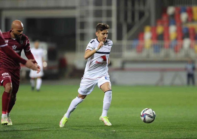 Altınordu, Bb Erzurumspor Karşısında Galibiyeti Hedefliyor